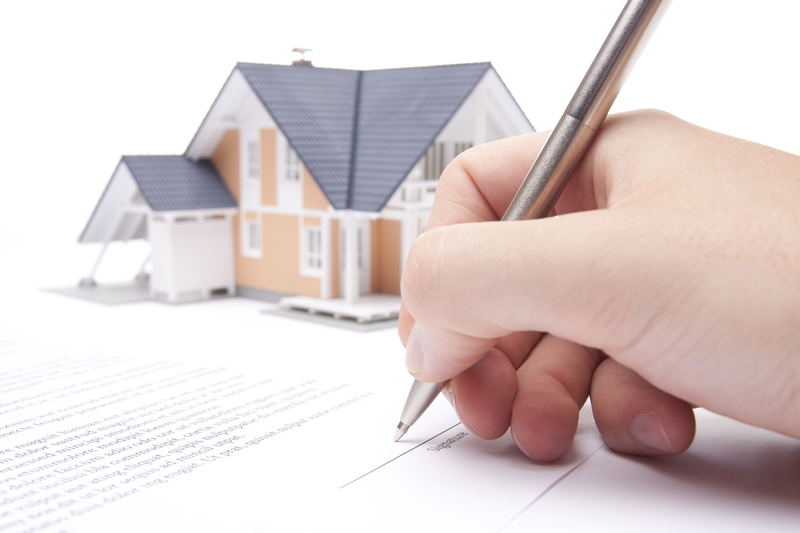 Signing up a mortgage contract